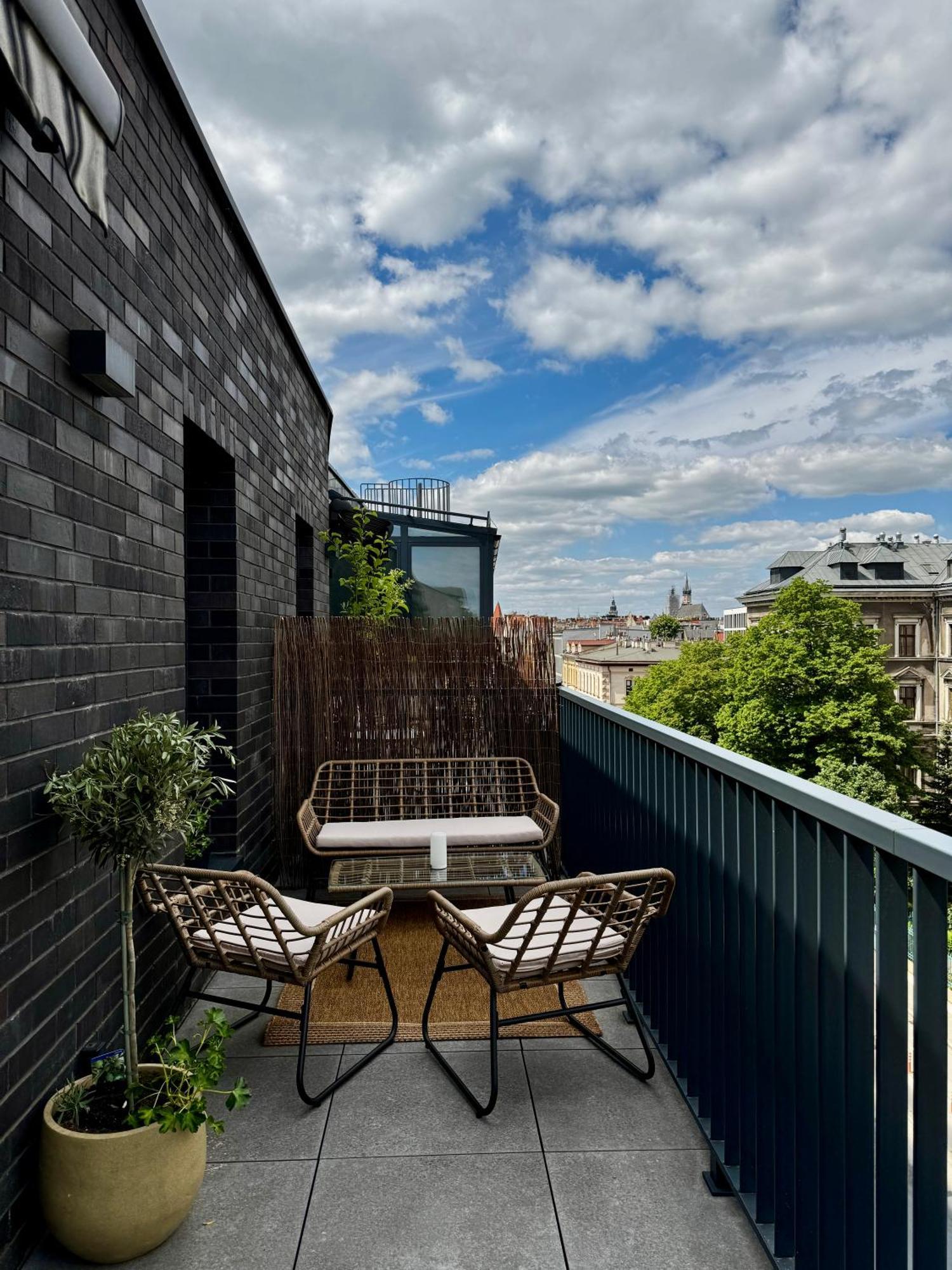 Inpoint Apartments G15 Near Old Town & Kazimierz District & Parking Option Краків Екстер'єр фото